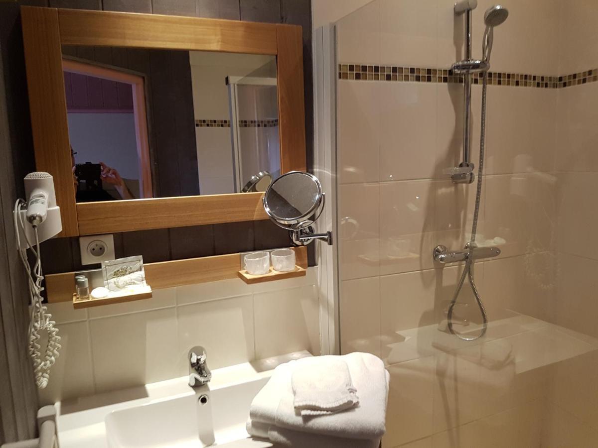 Logis Relais Des Cailleres Hotel Saint Pavace Ngoại thất bức ảnh