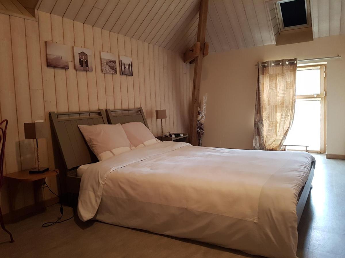 Logis Relais Des Cailleres Hotel Saint Pavace Ngoại thất bức ảnh