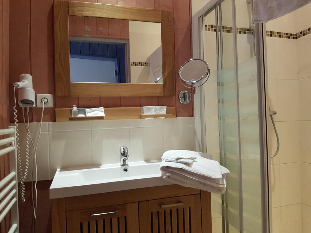 Logis Relais Des Cailleres Hotel Saint Pavace Ngoại thất bức ảnh