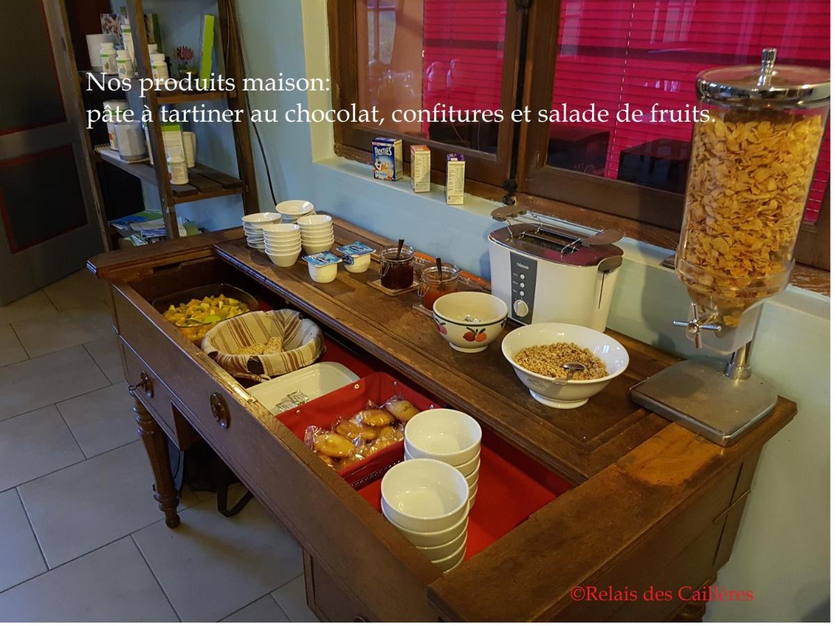 Logis Relais Des Cailleres Hotel Saint Pavace Ngoại thất bức ảnh